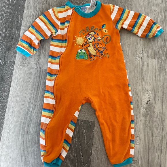 Vintage Disney tigger sleeper